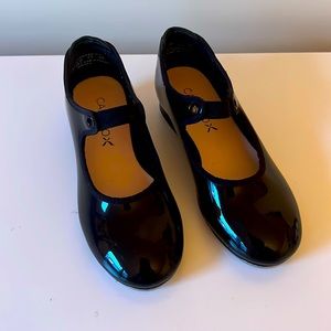 Capezio girls 12.5 tap shoes